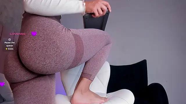 agatha jener online show from March 23, 11:32 am