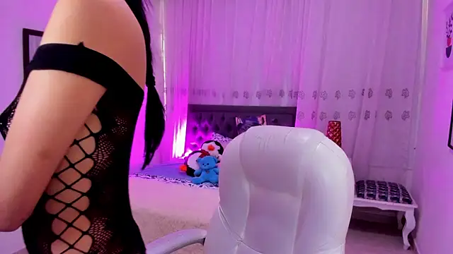 Mia Clay1 online show from January 7, 8:03 pm