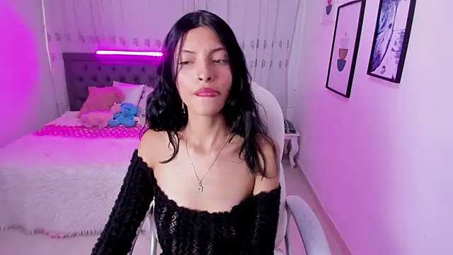 Snapshot of Mia_Clay1 chatting on November 11, 8:03 pm Mia Clay1 online show from November 11, 8:03 pm