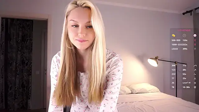 Snapshot of CherieSprinzl chatting on September 18, 5:32 am CherieSprinzl online show from September 18, 5:32 am