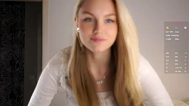 Snapshot of CherieSprinzl chatting on October 17, 9:45 am CherieSprinzl online show from October 17, 9:45 am