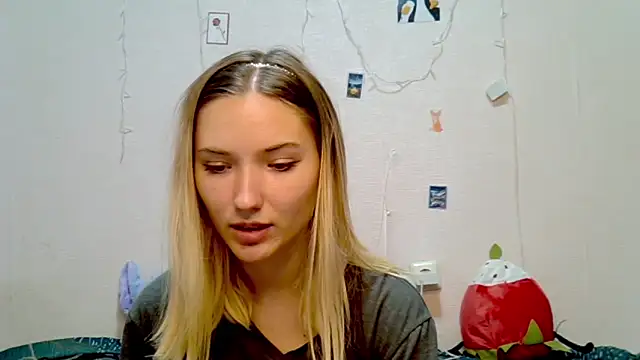  kikiclark   online show from September 18, 8:34 pm