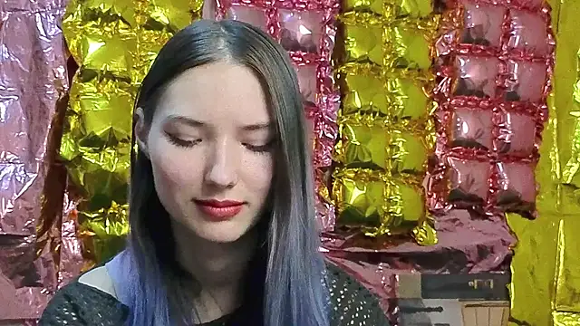  kikiclark   online show from April 3, 5:19 pm