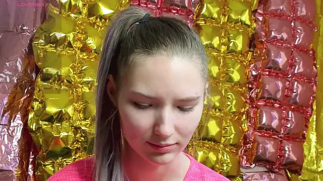  kikiclark   online show from April 19, 1:23 pm