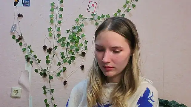  kikiclark   online show from March 8, 8:12 pm