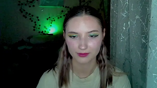  kikiclark   online show from November 14, 10:24 pm