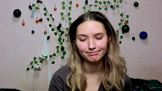  kikiclark   online show from January 7, 8:58 pm