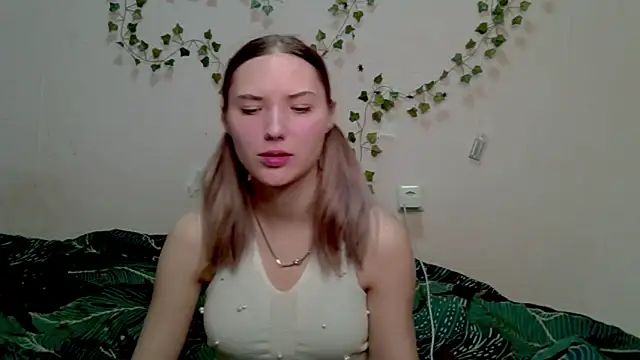  kikiclark   online show from November 2, 9:09 pm