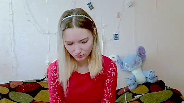  kikiclark   online show from October 1, 8:08 am