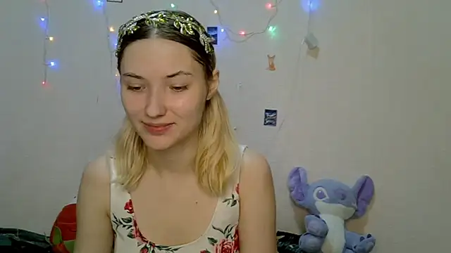  kikiclark   online show from September 9, 6:28 pm