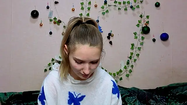  kikiclark   online show from January 17, 5:16 pm