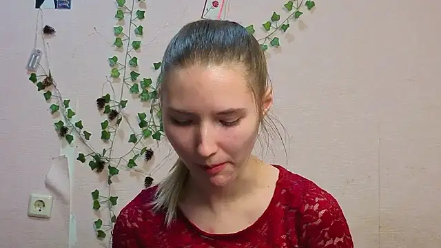  kikiclark   online show from February 28, 8:52 pm