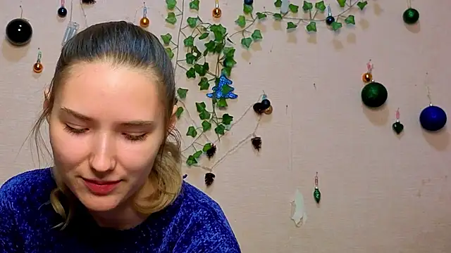  kikiclark   online show from February 11, 8:52 pm