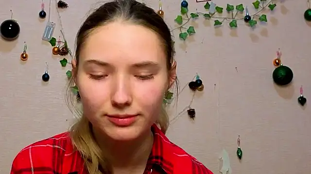  kikiclark   online show from February 12, 8:52 pm