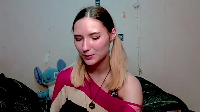  kikiclark   online show from October 11, 7:48 pm