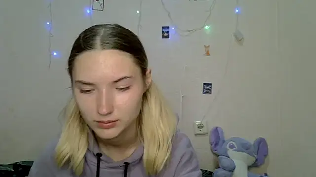  kikiclark   online show from September 14, 8:42 pm