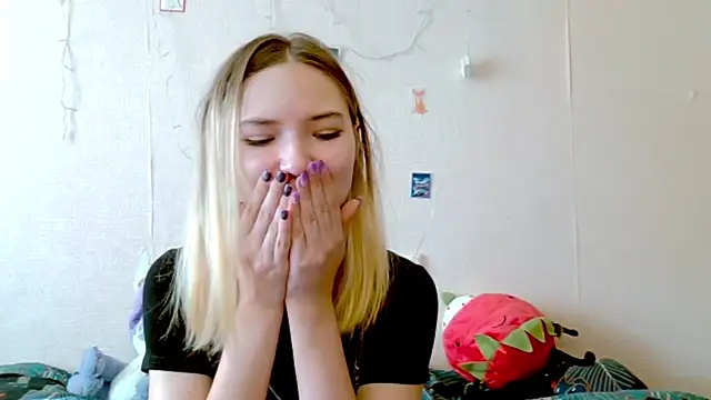  kikiclark   online show from September 19, 9:13 am