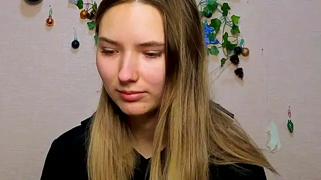  kikiclark   online show from February 1, 6:17 pm