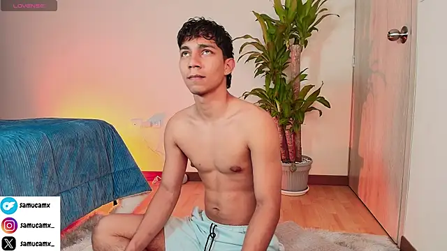 Snapshot of samucamx_ chatting on September 30, 3:23 am samucamx online show from September 30, 3:23 am