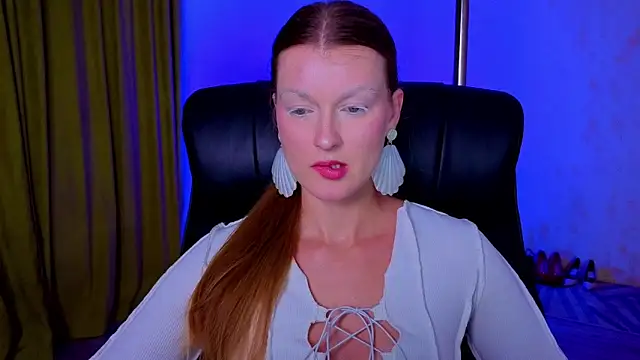 MysticVenus  online show from March 2, 3:30 pm