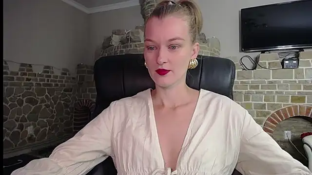 MysticVenus  online show from September 24, 6:42 am