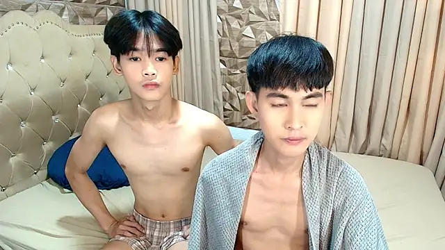 xxxhugecocktwinkxxx online show from May 8, 5:39 pm