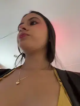 Juanita-Diaz online show from May 10, 8:33 pm