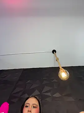 Juanita-Diaz online show from January 7, 8:36 pm