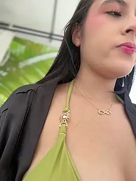 Juanita-Diaz online show from May 29, 8:37 pm
