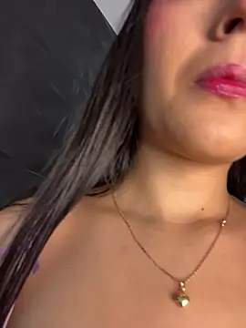 Juanita-Diaz online show from February 22, 8:32 pm