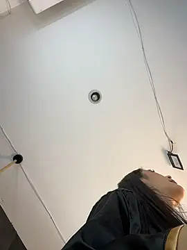 Juanita-Diaz online show from January 31, 8:29 pm