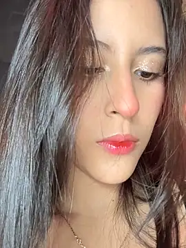 Juanita-Diaz online show from October 22, 8:30 pm