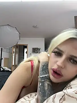 Steffi Snowbunny online show from July 4, 1:48 pm