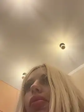 Steffi Snowbunny online show from June 25, 8:14 pm