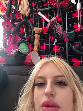 Steffi Snowbunny online show from April 24, 2:41 pm