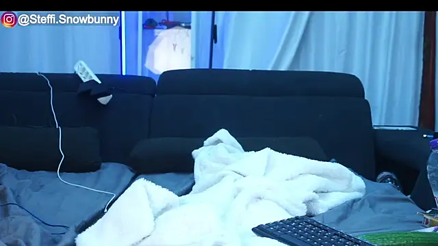 Steffi Snowbunny online show from October 27, 10:54 pm