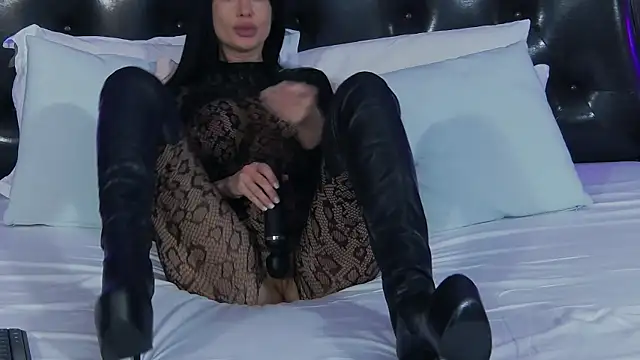 KendraMaxx online show from November 15, 5:55 am