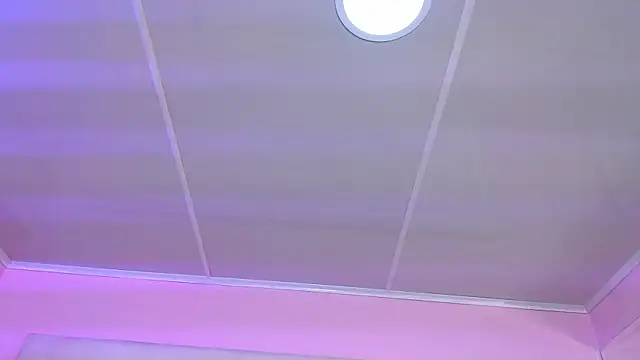 Miaa Smithh   online show from October 27, 12:28 pm