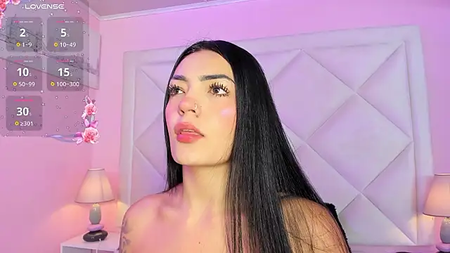 Miaa Smithh   online show from March 5, 11:07 am