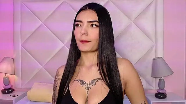 Miaa Smithh   online show from October 28, 11:53 am