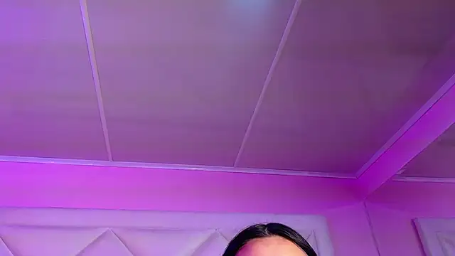 Miaa Smithh   online show from November 20, 11:55 am