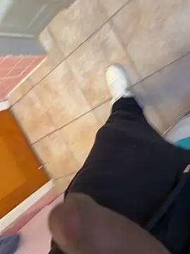 Jariushot3 online show from April 18, 8:42 pm