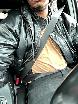 Jariushot3 online show from January 8, 5:30 pm