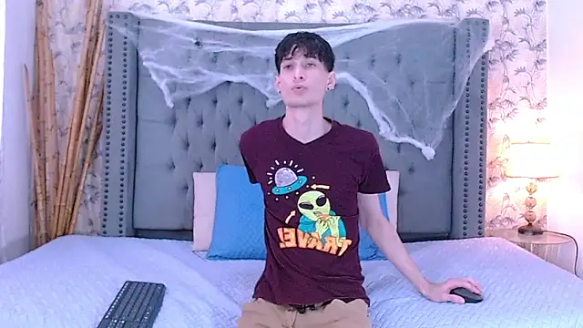 Luke Carter online show from October 13, 1:12 pm