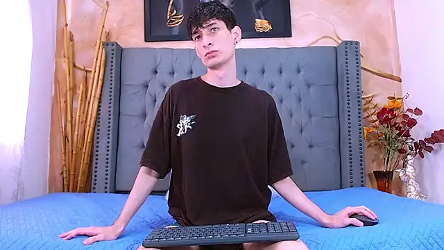 Luke Carter online show from December 2, 1:13 pm