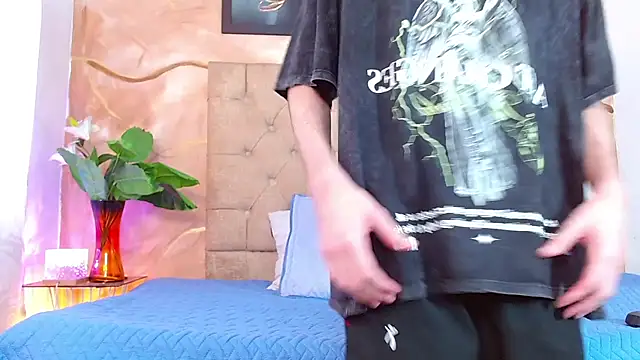 Luke Carter online show from April 4, 1:17 pm