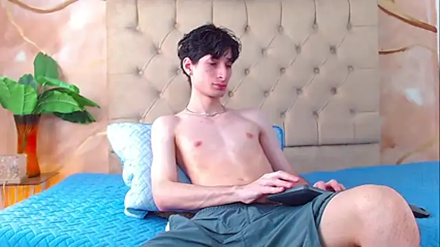Snapshot of Luke_Carter chatting on July 8, 1:34 pm Luke Carter online show from July 8, 1:34 pm