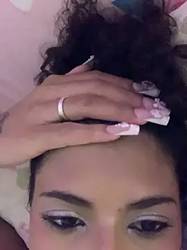 luluzinhax online show from February 10, 1:59 am