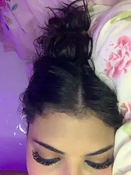 luluzinhax online show from March 2, 3:40 am