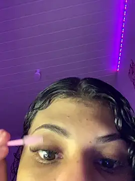 luluzinhax online show from February 23, 5:09 am